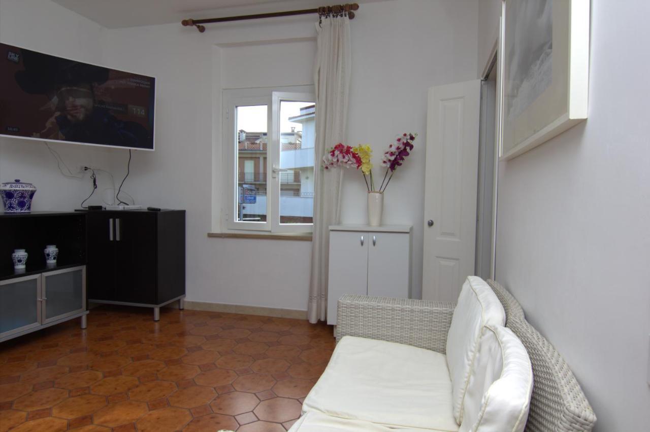 Casa Vacanze Gigli 누마나 외부 사진